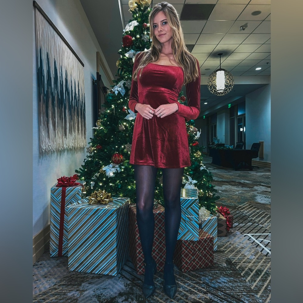 Elegant Fit & Flare Velvet Mini Dress